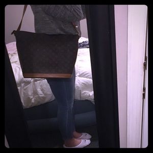 Authentic Louis Vuitton Amfar ON HOLD 4 A SWEETIE